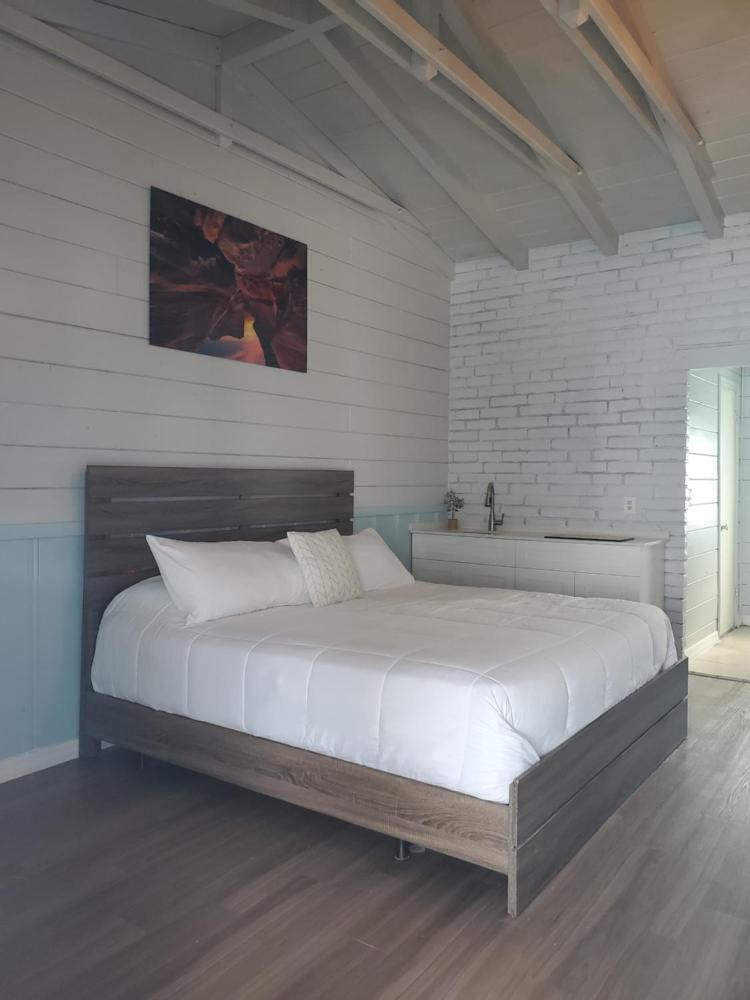 Standard King Room interior